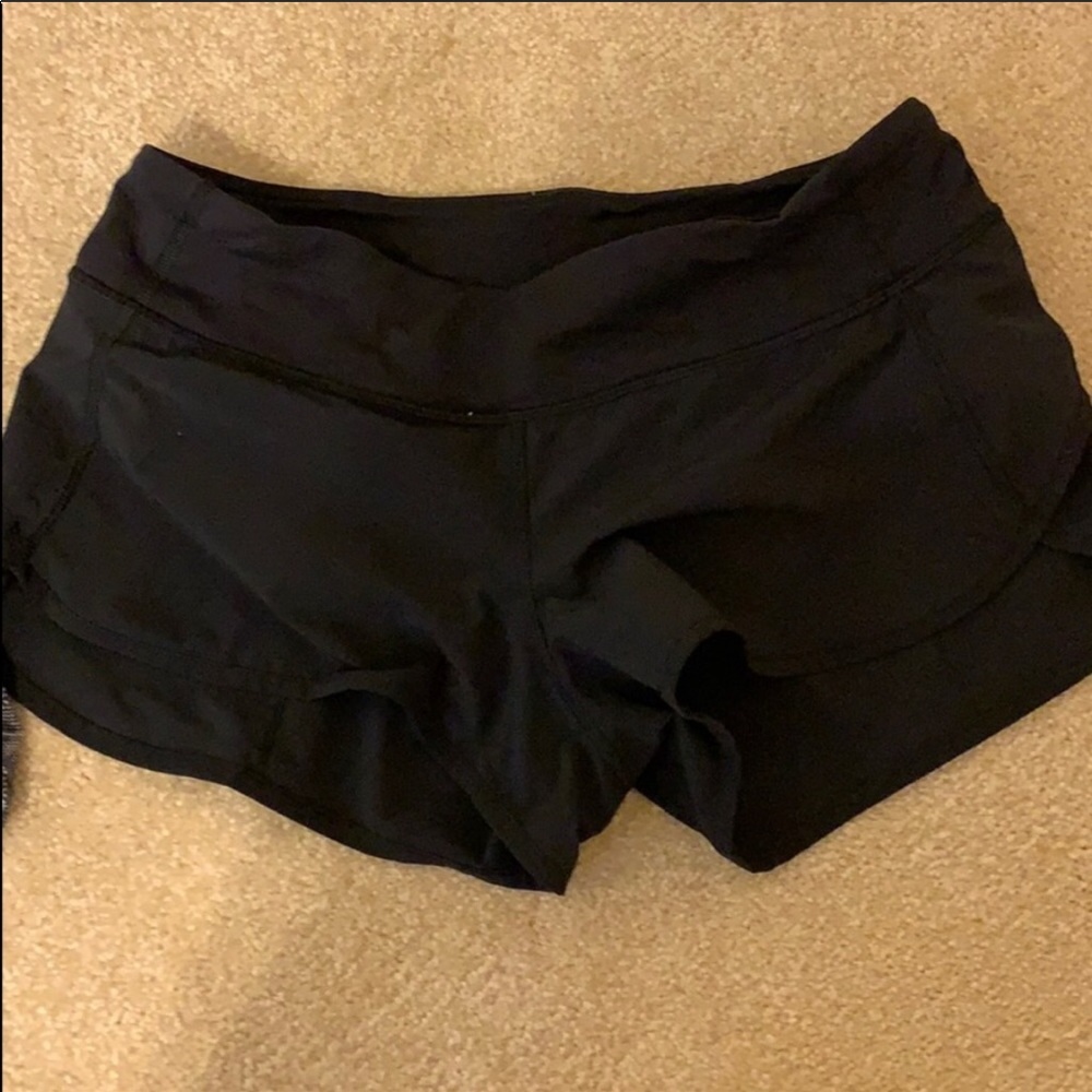Lululemon speed up shorts 2.5”